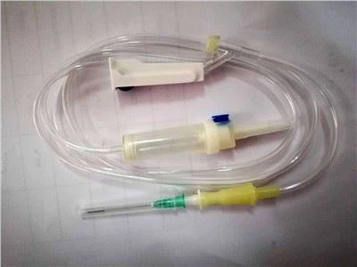 일회용 의료 주입 세트 바늘이 있는 일반적인 주입 장치